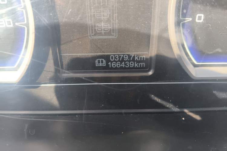 Used Iveco Power Daily 2017 2.5T Classic A32 Mid-Roof 6-7 Seater Bus 47Z5 Odometer Close Up