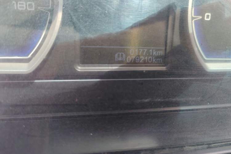 Used Iveco Power Daily 2017 3.0T Prestige A37 High-Roof 6-7 Seater F1CE34818 Odometer Close Up