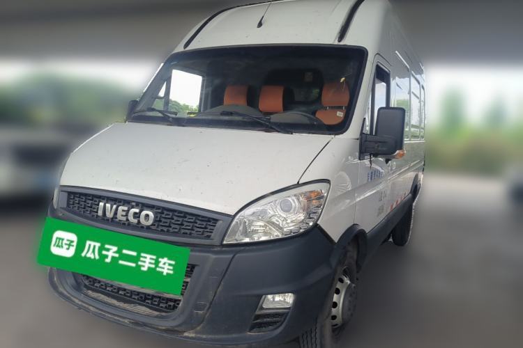 Used Iveco Power Daily 2017 model, 2.8-liter manual transmission, 3 seats, no sunroof Guazi used car, China used car export, Used car for sale, Used  cars, Cheapest cars for sale