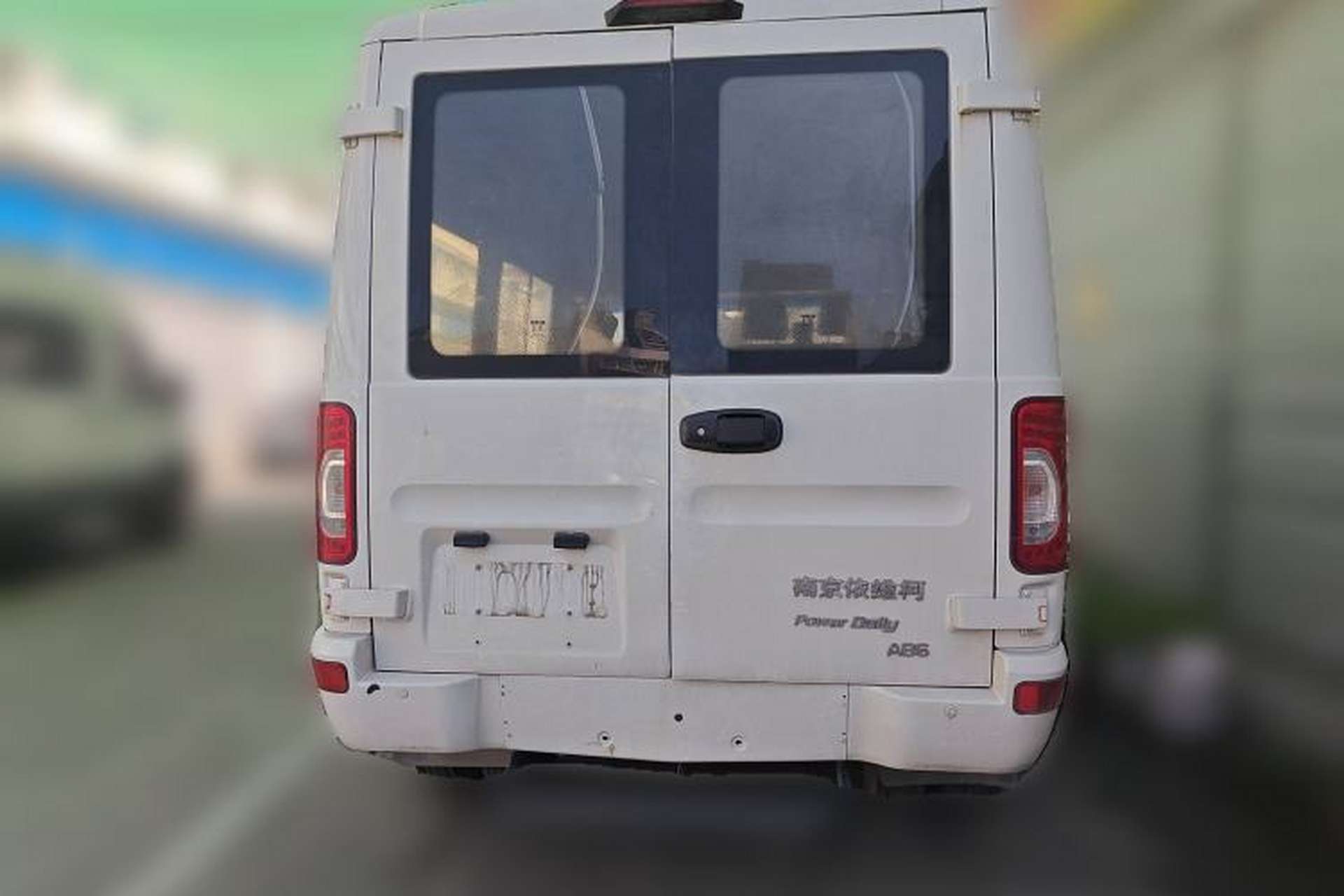 Used Iveco Power Daily 2017 3.0T Deluxe A32 Mid-Roof 6-7 Seater F1CE34818 Rear