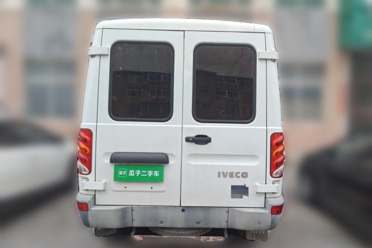 Used Iveco Power Daily 2017 2.5T Classic A32 Mid-Roof 6-7 Seater Bus 47Z5 Rear