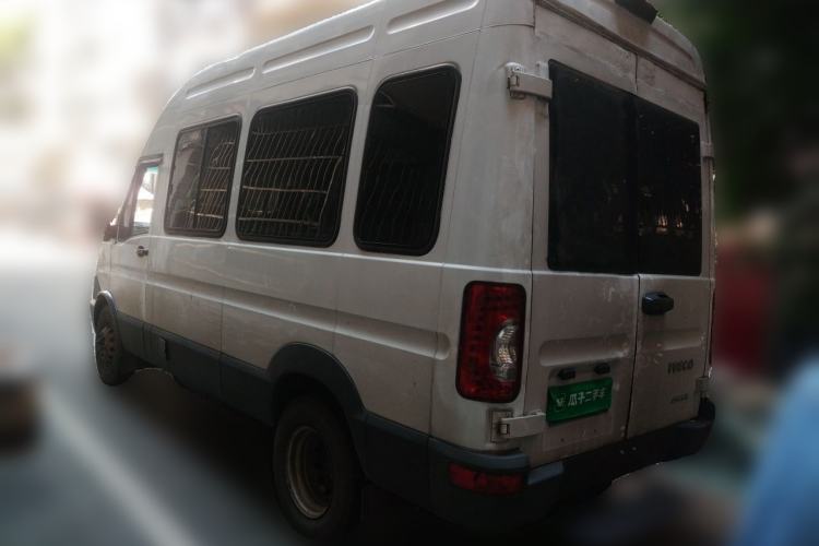 Used Iveco Power Daily 2017 2.5T Deluxe A37 High-Roof 6-7 Seater Bus 47Z5 Rear Left 45 Deg