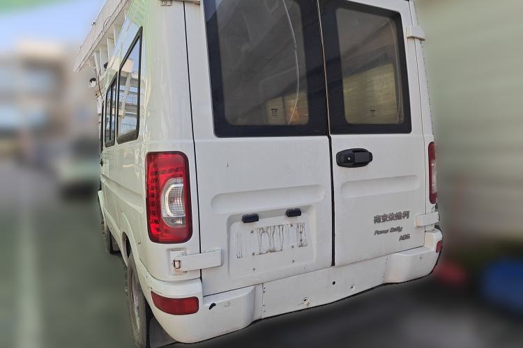 Used Iveco Power Daily 2017 3.0T Deluxe A32 Mid-Roof 6-7 Seater F1CE34818 Rear Left 45 Deg