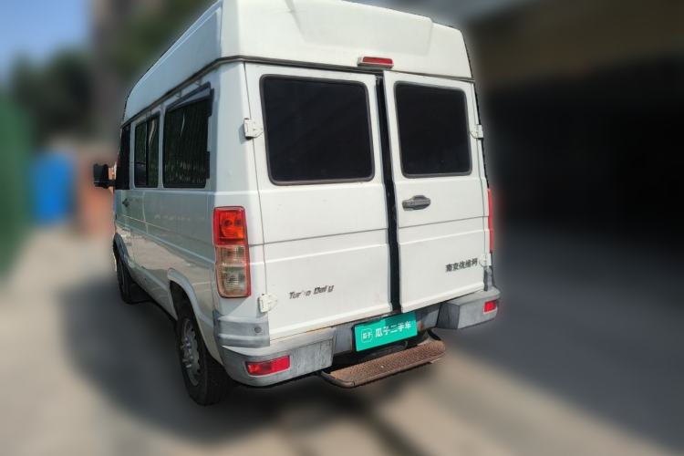 Used Iveco Power Daily 2017 2.5T Classic A32 Mid-Roof 6-7 Seater Bus 47Z5 Rear Left 45 Deg