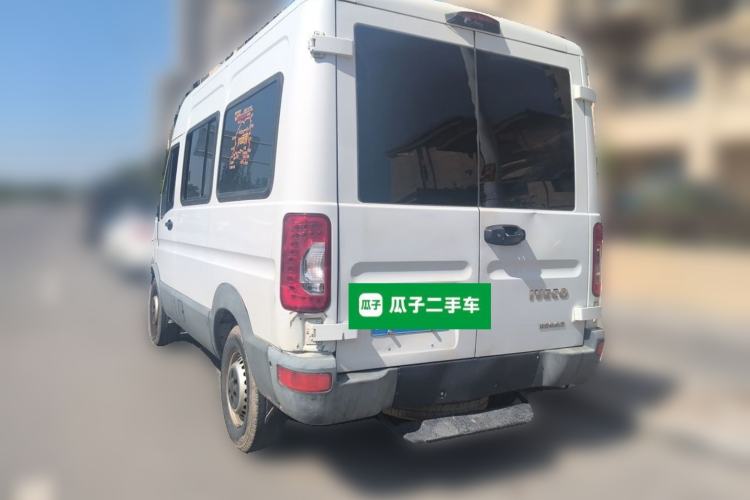 Used Iveco Power Daily 2017 2.5T Classic A32 Mid-Roof 6-7 Seater Bus 47Z5 Rear Left 45 Deg