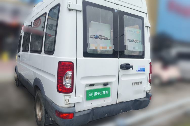 Used Iveco Power Daily 2017 2.5T Deluxe A37 High-Roof 6-7 Seater Bus 47Z5 Rear Left 45 Deg