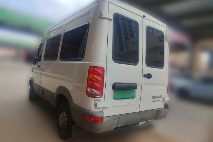 Used Iveco Power Daily 2017 2.5T Classic A32 Mid-Roof 6-7 Seater Bus 47Z5 Rear Left 45 Deg