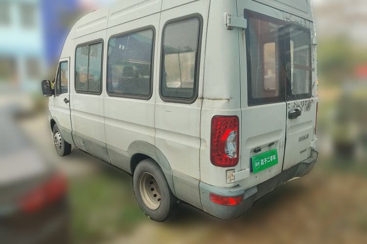 Used Iveco Power Daily 2017 2.5T Deluxe A37 High-Roof 6-7 Seater Bus 47Z5 Rear Left 45 Deg