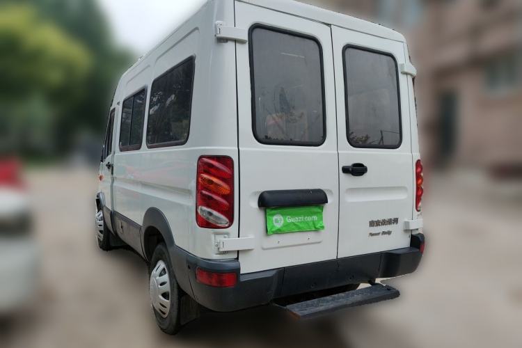 Used Iveco Power Daily 2017 2.5T Classic A32 Mid-Roof 6-7 Seater Bus 47Z5 Rear Left 45 Deg