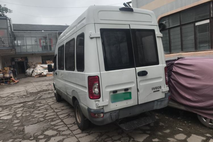 Used Iveco Power Daily 2017 2.5T Classic A37 High-Roof 7-Seater Passenger Van 47Z5 Rear Left 45 Deg