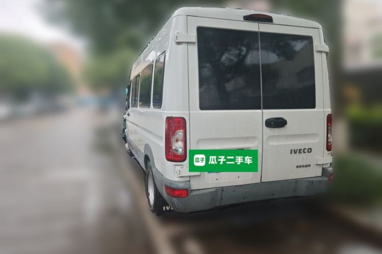 Used Iveco Power Daily 2017 2.5T Deluxe A37 Mid-Roof 6-7 Seater Bus 47Z5 Rear Left 45 Deg