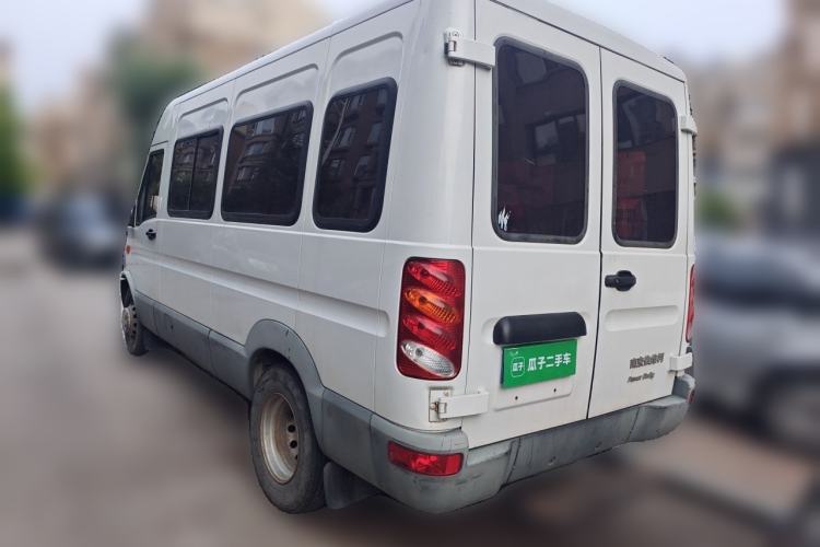 Used Iveco Power Daily 2017 2.5T Classic A37 Mid-Roof 7-Seater Bus 47Z5 Rear Left 45 Deg