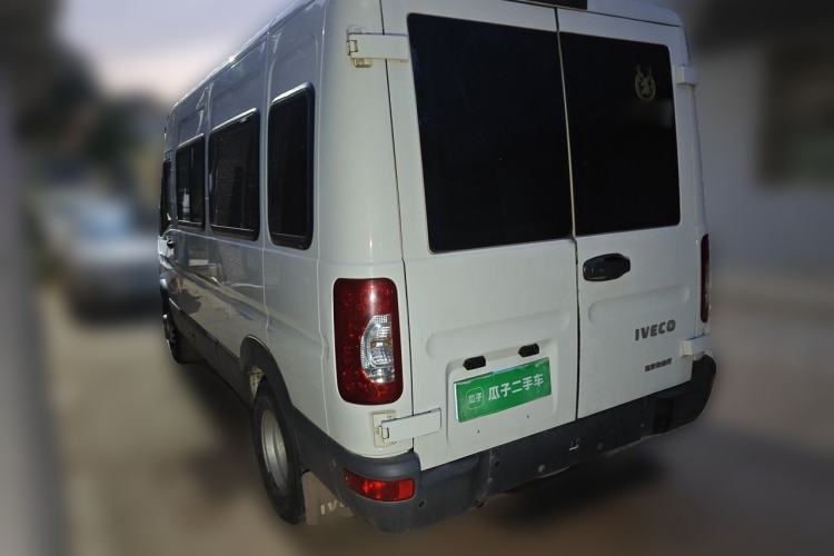 Used Iveco Power Daily 2017 2.5T Deluxe A37 Mid-Roof 6-7 Seater Bus 47Z5 Rear Left 45 Deg