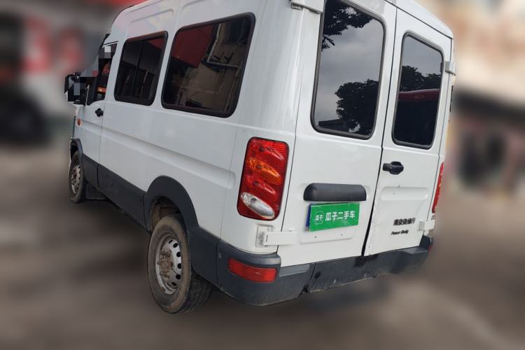 Used Iveco Power Daily 2017 2.5T Classic A32 Mid-Roof 6-7 Seater Bus 47Z5 Rear Left 45 Deg