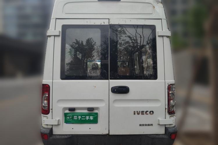 Used Iveco Power Daily 2017 3.0T Prestige A37 High-Roof 6-7 Seater F1CE34818 Rear