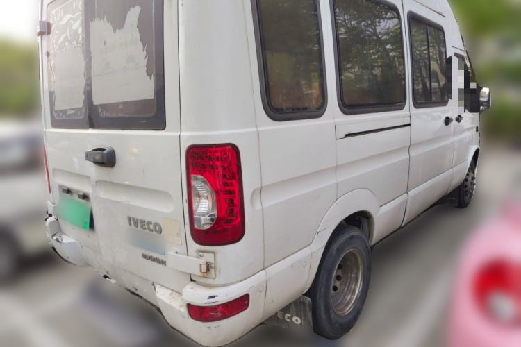 Used Iveco Power Daily 2017 2.5T Deluxe A37 High-Roof 6-7 Seater Bus 47Z5 Rear Right 45 Deg