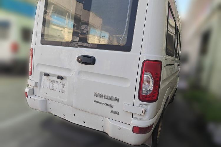 Used Iveco Power Daily 2017 3.0T Deluxe A32 Mid-Roof 6-7 Seater F1CE34818 Rear Right 45 Deg