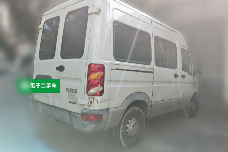 Used Iveco Power Daily 2017 2.5T Classic A32 Mid-Roof 6-7 Seater Bus 47Z5 Rear Right 45 Deg