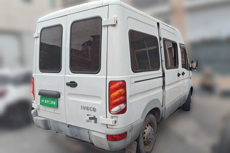Used Iveco Power Daily 2017 2.5T Classic A32 Mid-Roof 6-7 Seater Bus 47Z5 Rear Right 45 Deg