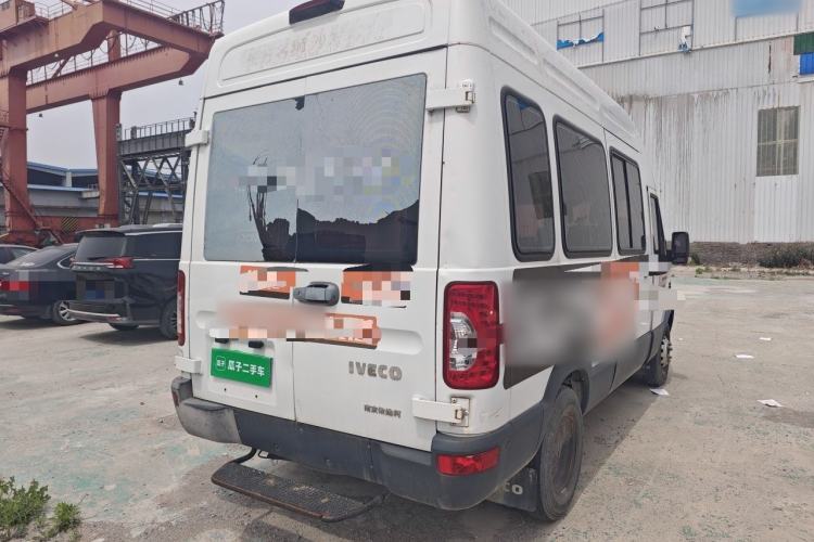 Used Iveco Power Daily 2017 2.5T Deluxe A37 High-Roof 6-7 Seater Bus 47Z5 Rear Right 45 Deg