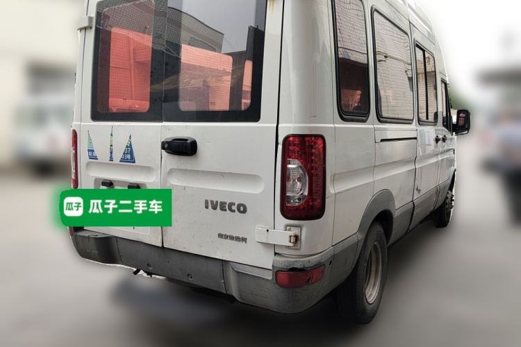 Used Iveco Power Daily 2017 2.5T Deluxe A37 High-Roof 6-7 Seater Bus 47Z5 Rear Right 45 Deg
