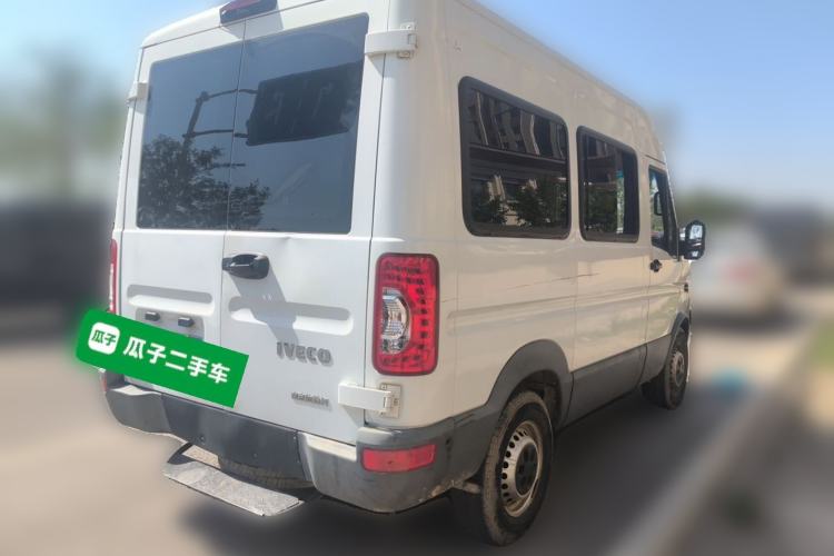 Used Iveco Power Daily 2017 2.5T Classic A32 Mid-Roof 6-7 Seater Bus 47Z5 Rear Right 45 Deg
