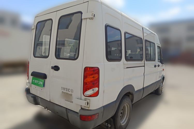 Used Iveco Power Daily 2017 2.5T Classic A37 Mid-Roof 7-Seater Bus 47Z5 Rear Right 45 Deg