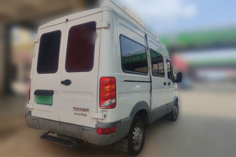 Used Iveco Power Daily 2017 2.5T Classic A32 Mid-Roof 6-7 Seater Bus 47Z5 Rear Right 45 Deg