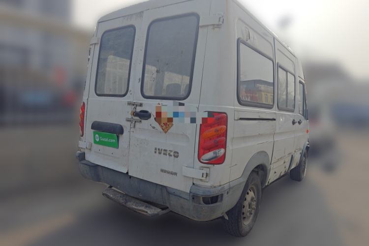 Used Iveco Power Daily 2017 2.5T Classic A32 Mid-Roof 6-7 Seater Bus 47Z5 Rear Right 45 Deg