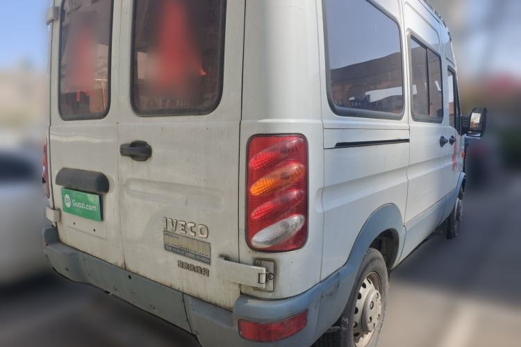 Used Iveco Power Daily 2017 2.5T Classic A32 Mid-Roof 6-7 Seater Bus 47Z5 Rear Right 45 Deg