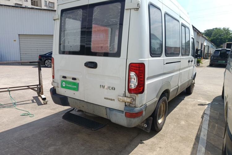 Used Iveco Power Daily 2017 2.5T Deluxe A37 High-Roof 6-7 Seater Bus 47Z5 Rear Right 45 Deg