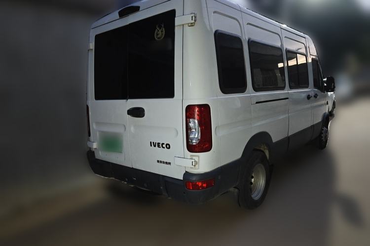 Used Iveco Power Daily 2017 2.5T Deluxe A37 Mid-Roof 6-7 Seater Bus 47Z5 Rear Right 45 Deg