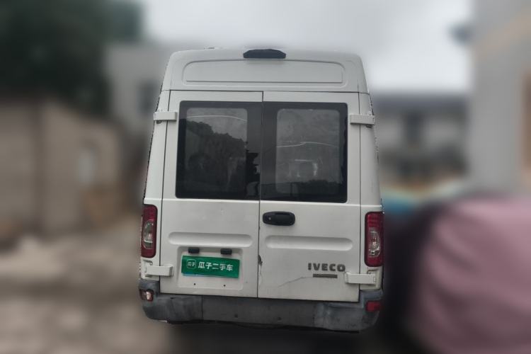 Used Iveco Power Daily 2017 2.5T Classic A37 High-Roof 7-Seater Passenger Van 47Z5 Rear