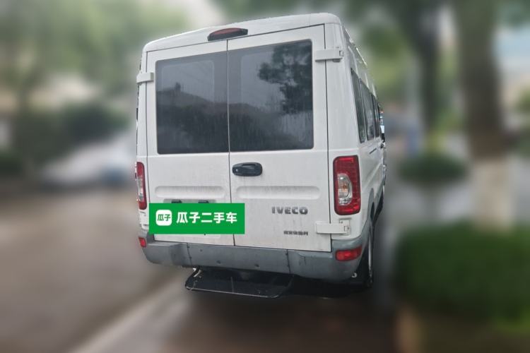 Used Iveco Power Daily 2017 2.5T Deluxe A37 Mid-Roof 6-7 Seater Bus 47Z5 Rear