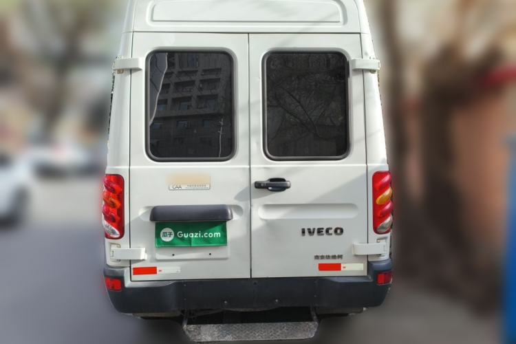 Used Iveco Power Daily 2017 2.5T Deluxe A37 High-Roof 6-7 Seater Bus 47Z5 Rear