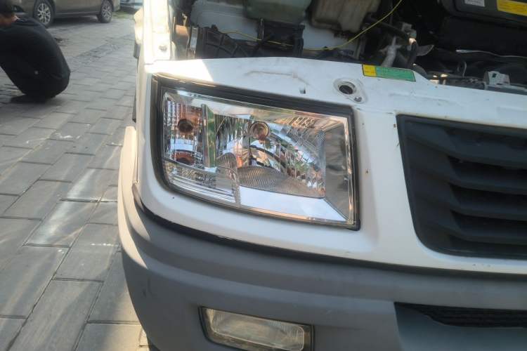 Used Iveco Power Daily 2017 2.5T Classic A32 Mid-Roof 6-7 Seater Bus 47Z5 Right Front Headlight