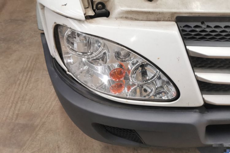 Used Iveco Power Daily 2017 2.5T Classic A37 High-Roof 7-Seater Passenger Van 47Z5 Right Front Headlight
