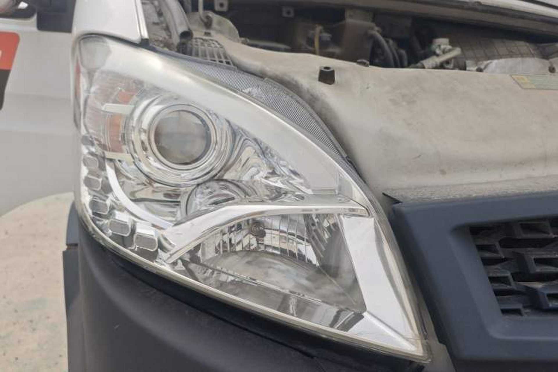 Used Iveco Power Daily 2017 2.5T Deluxe A37 High-Roof 6-7 Seater Bus 47Z5 Right Front Headlight