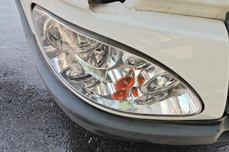 Used Iveco Power Daily  Right Front Headlight