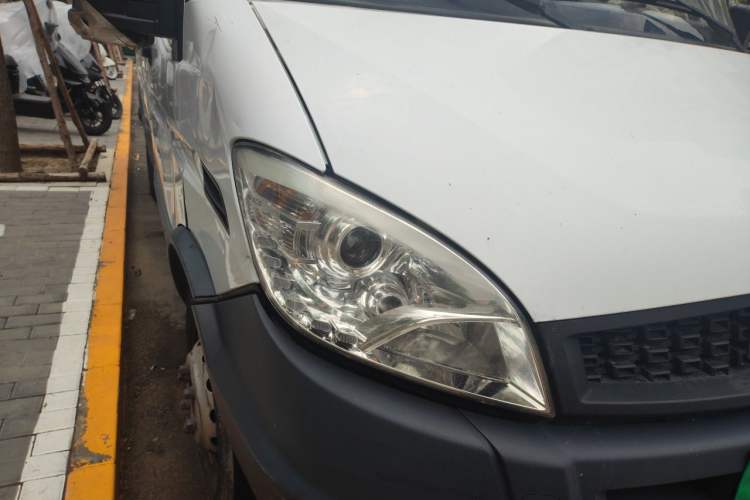 Used Iveco Power Daily 2017 3.0T Prestige A37 High-Roof 6-7 Seater F1CE34818 Right Front Headlight