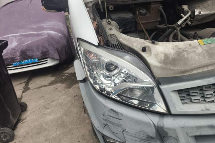 Used Iveco Power Daily 2017 2.5T Classic A37 High-Roof 7-Seater Passenger Van 47Z5 Right Front Headlight