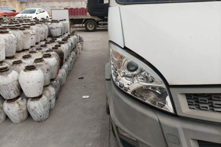 Used Iveco Power Daily 2017 2.5T Deluxe A37 High-Roof 6-7 Seater Bus 47Z5 Right Front Headlight