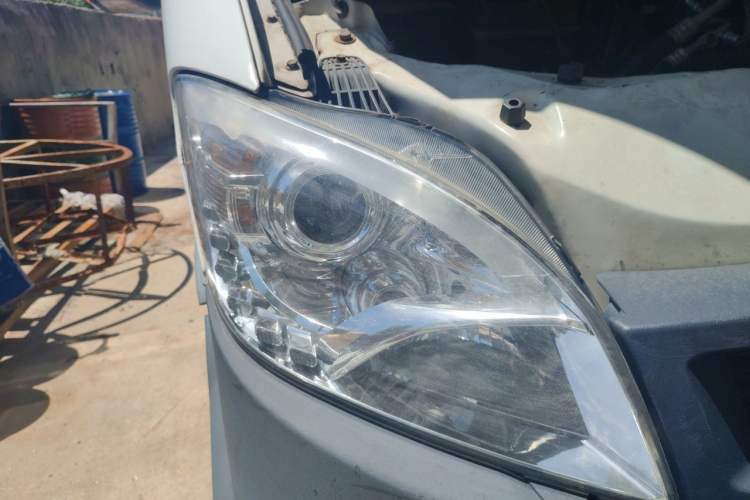 Used Iveco Power Daily 2017 3.0T Prestige A37 High-Roof 6-7 Seater F1CE34818 Right Front Headlight