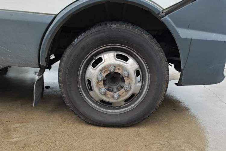Used Iveco Power Daily  Right Front Wheel Hub