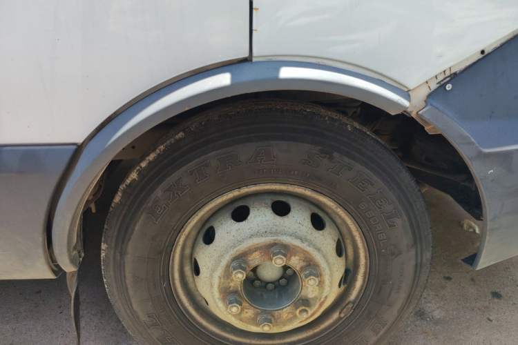 Used Iveco Power Daily 2017 3.0T Prestige A37 High-Roof 6-7 Seater F1CE34818 Right Front Wheel Hub