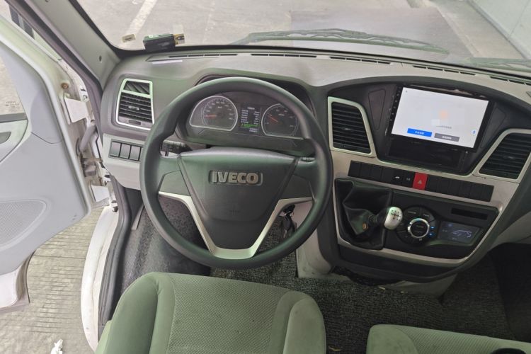 Used Iveco Power Daily 2017 3.0T Deluxe A32 Mid-Roof 6-7 Seater F1CE34818 Steering Wheel