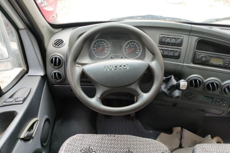 Used Iveco Power Daily 2017 2.5T Classic A32 Mid-Roof 6-7 Seater Bus 47Z5 Steering Wheel