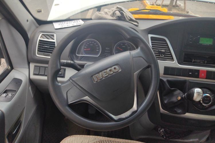 Used Iveco Power Daily 2017 3.0T Prestige A37 High-Roof 6-7 Seater F1CE34818 Steering Wheel