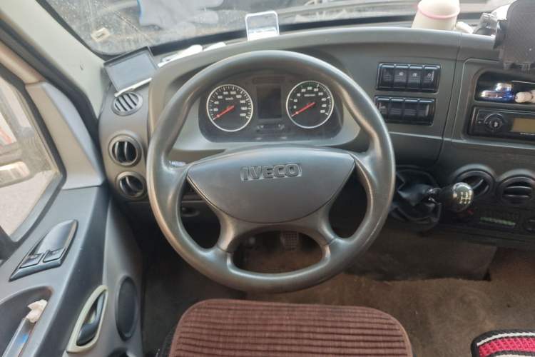 Used Iveco Power Daily 2017 2.5T Classic A32 Mid-Roof 6-7 Seater Bus 47Z5 Steering Wheel