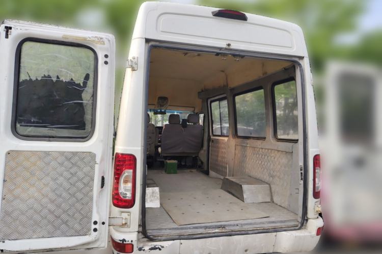 Used Iveco Power Daily 2017 2.5T Deluxe A37 High-Roof 6-7 Seater Bus 47Z5 Trunk